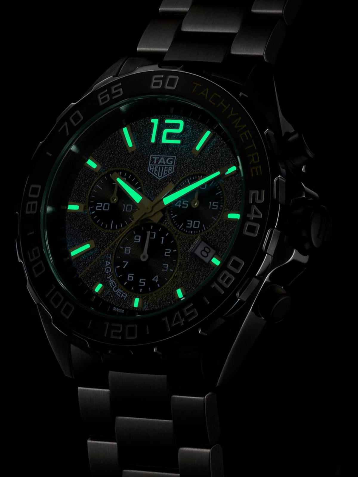 TAG Heuer Formula 1 Chronograph Herrenuhr 43 mm mit grauem Zifferblatt und limettengelben Akzenten