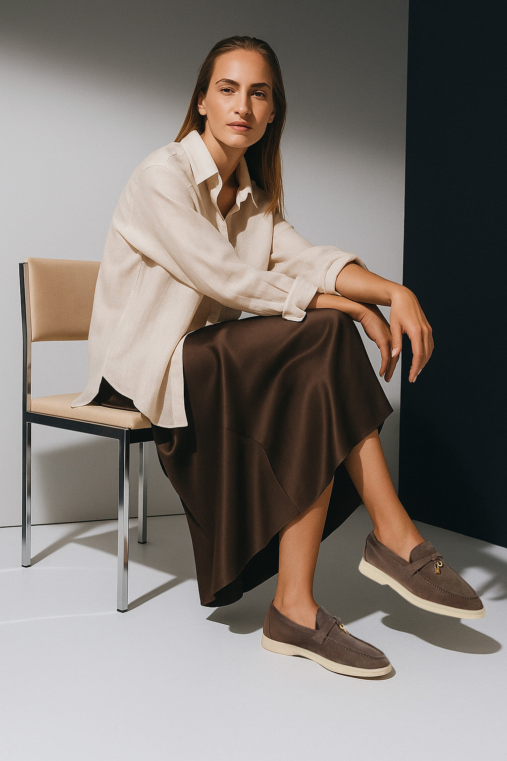 <tc>Loro Piana</tc> حذاء لوفرز صيفي للنساء من تشارمز ووك (جلد سويدي)