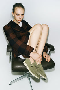 <tc>Loro Piana</tc> حذاء لوفرز صيفي للنساء من تشارمز ووك (جلد سويدي)