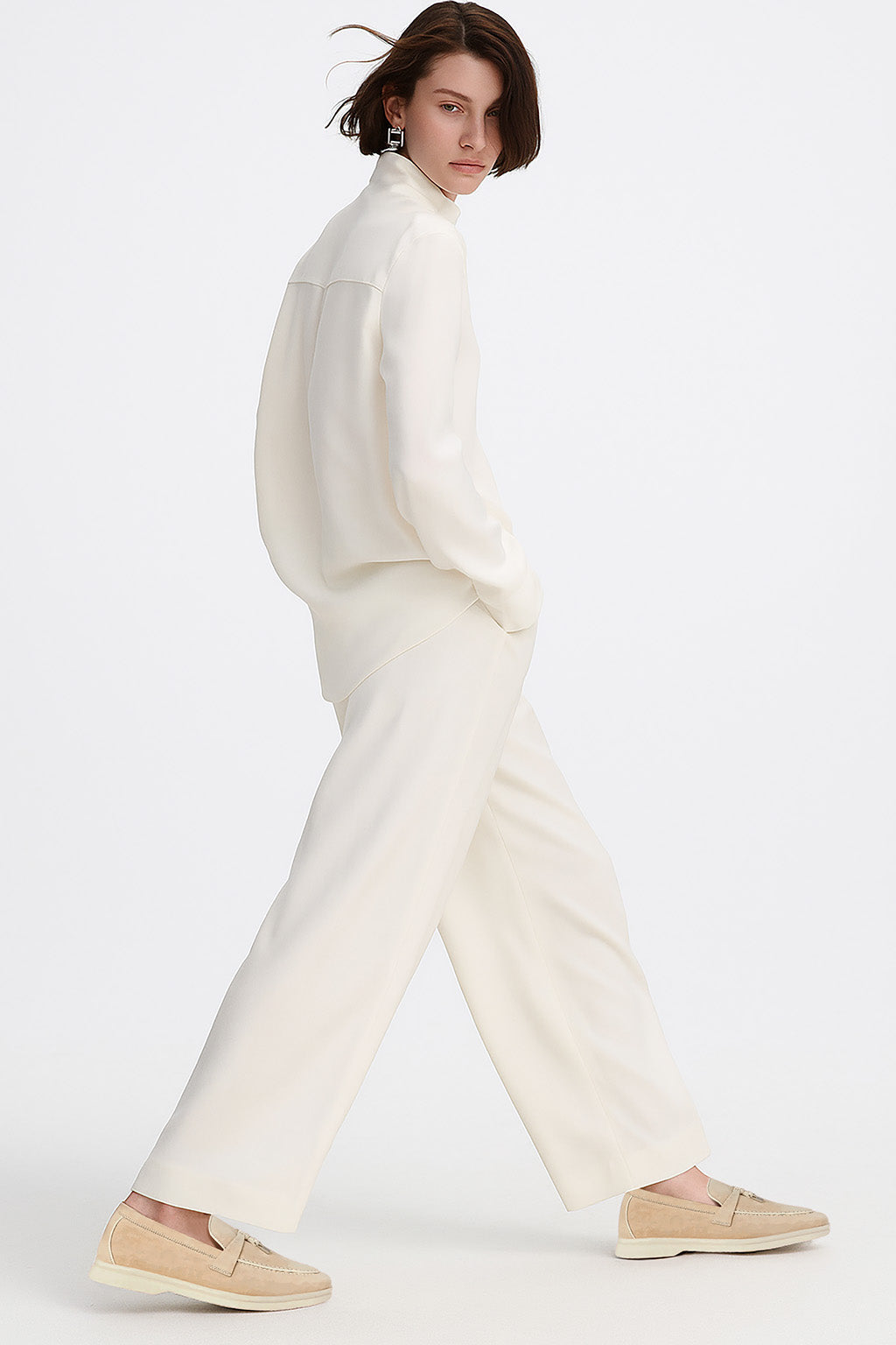 <tc>Loro Piana</tc> 女士夏季 Charms Walk 樂福鞋(絨面革、絨面山羊皮)