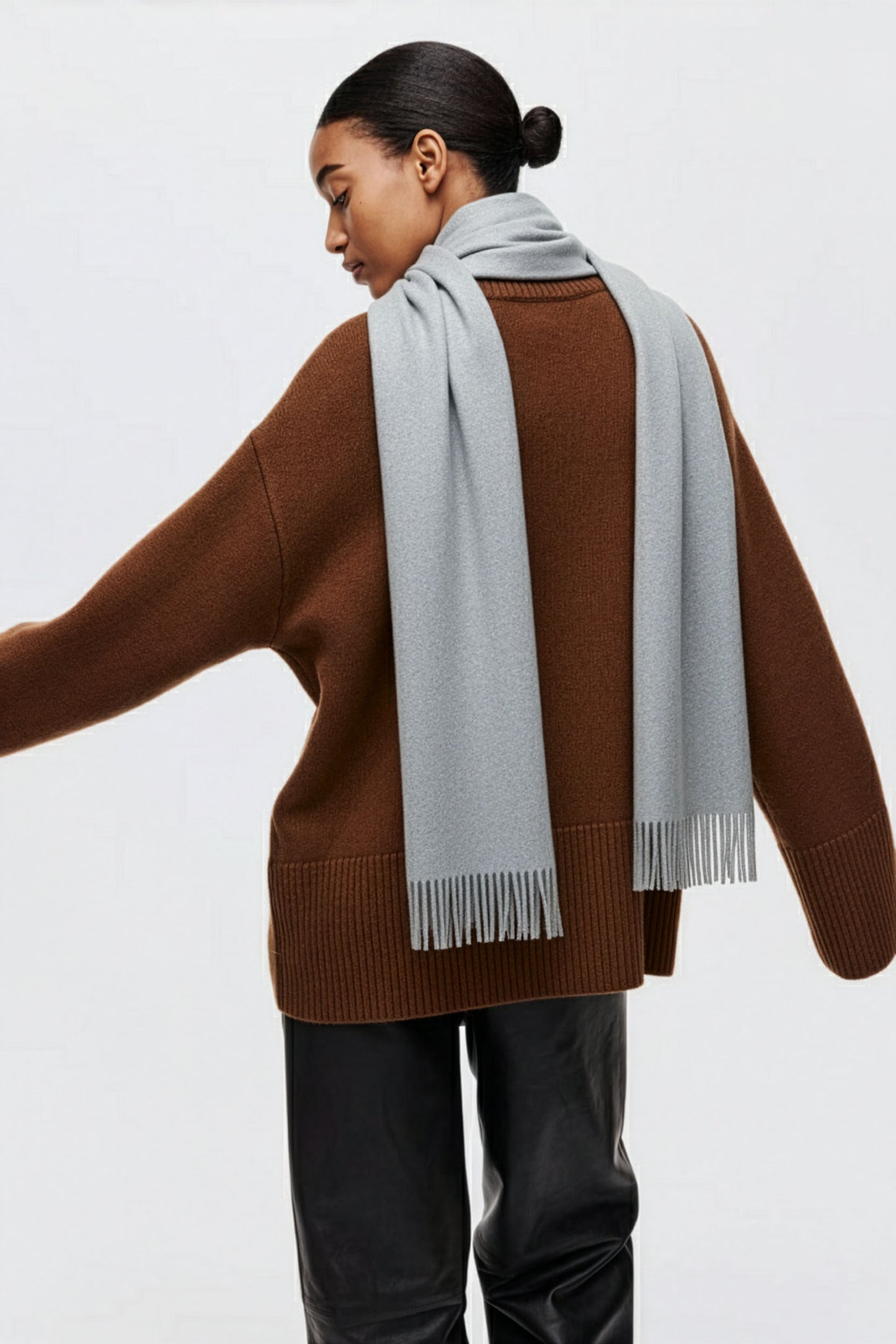<tc>Loro Piana</tc>的 Loro 圍巾
