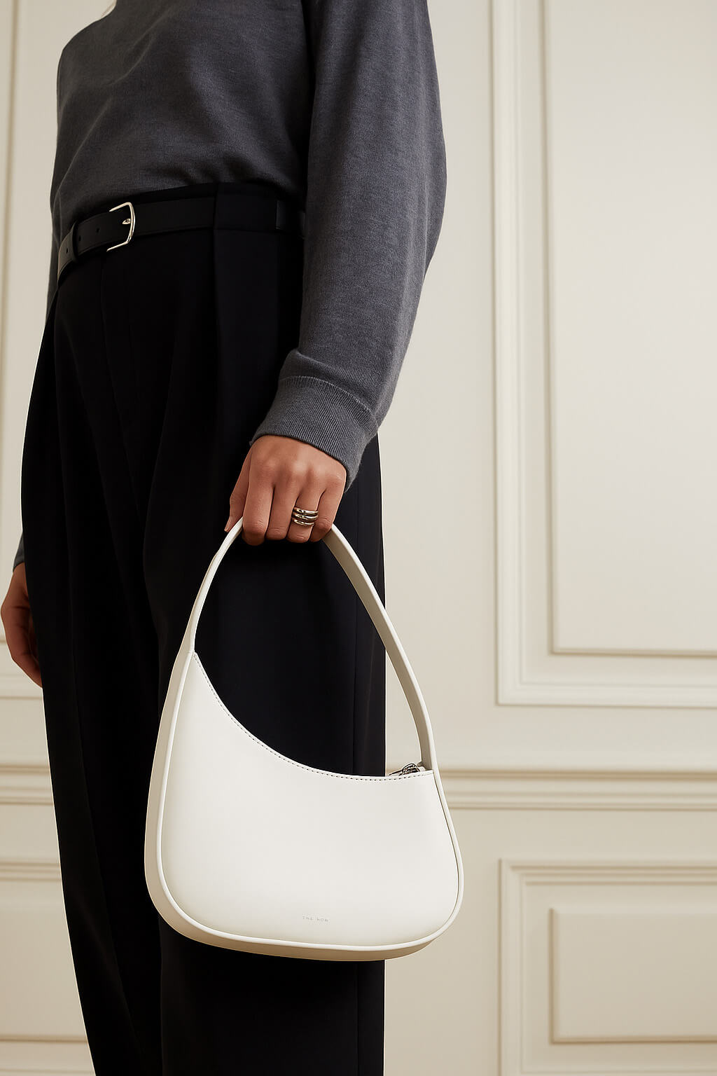 The Row Half-Moon-Tasche aus Leder