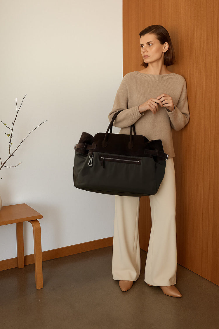 <tc>The Row</tc> Margaux 17 內外扣皮革帆布托特包