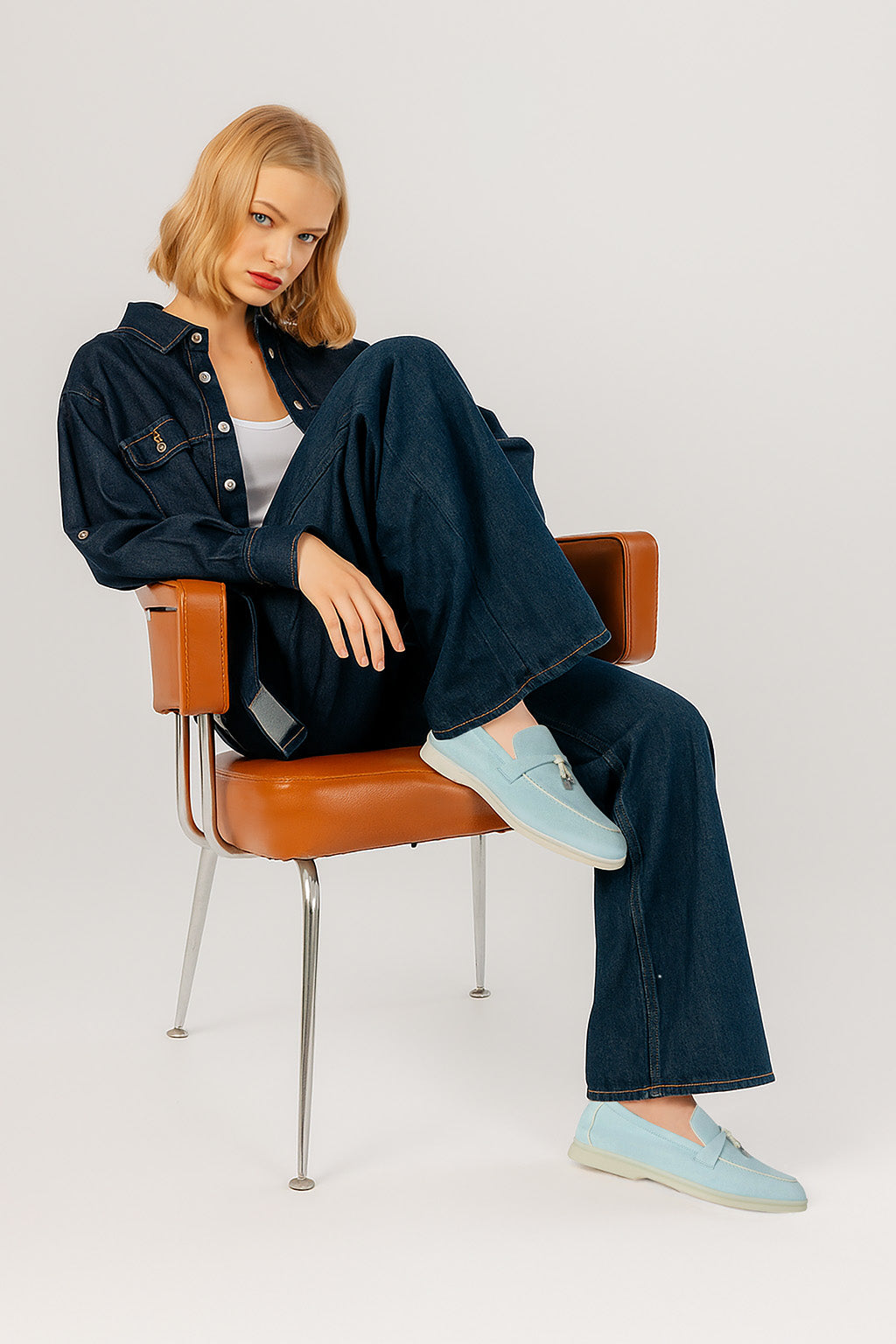 <tc>Loro Piana</tc> 女士夏季 Charms Walk 樂福鞋(絨面革、絨面山羊皮)