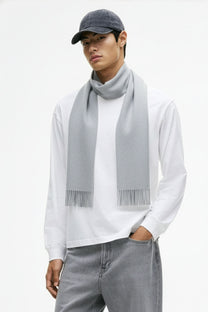 <tc>Loro Piana</tc>的 Loro 圍巾