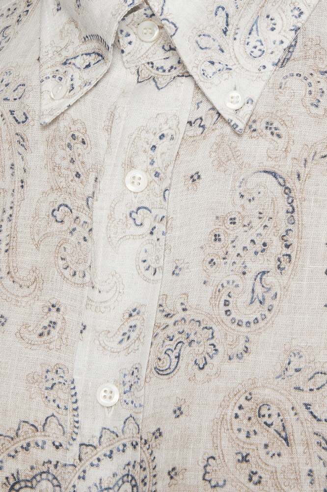 <tc>Brunello Cucinelli</tc> Camisa básica de cachemira para hombre con cuello abotonado