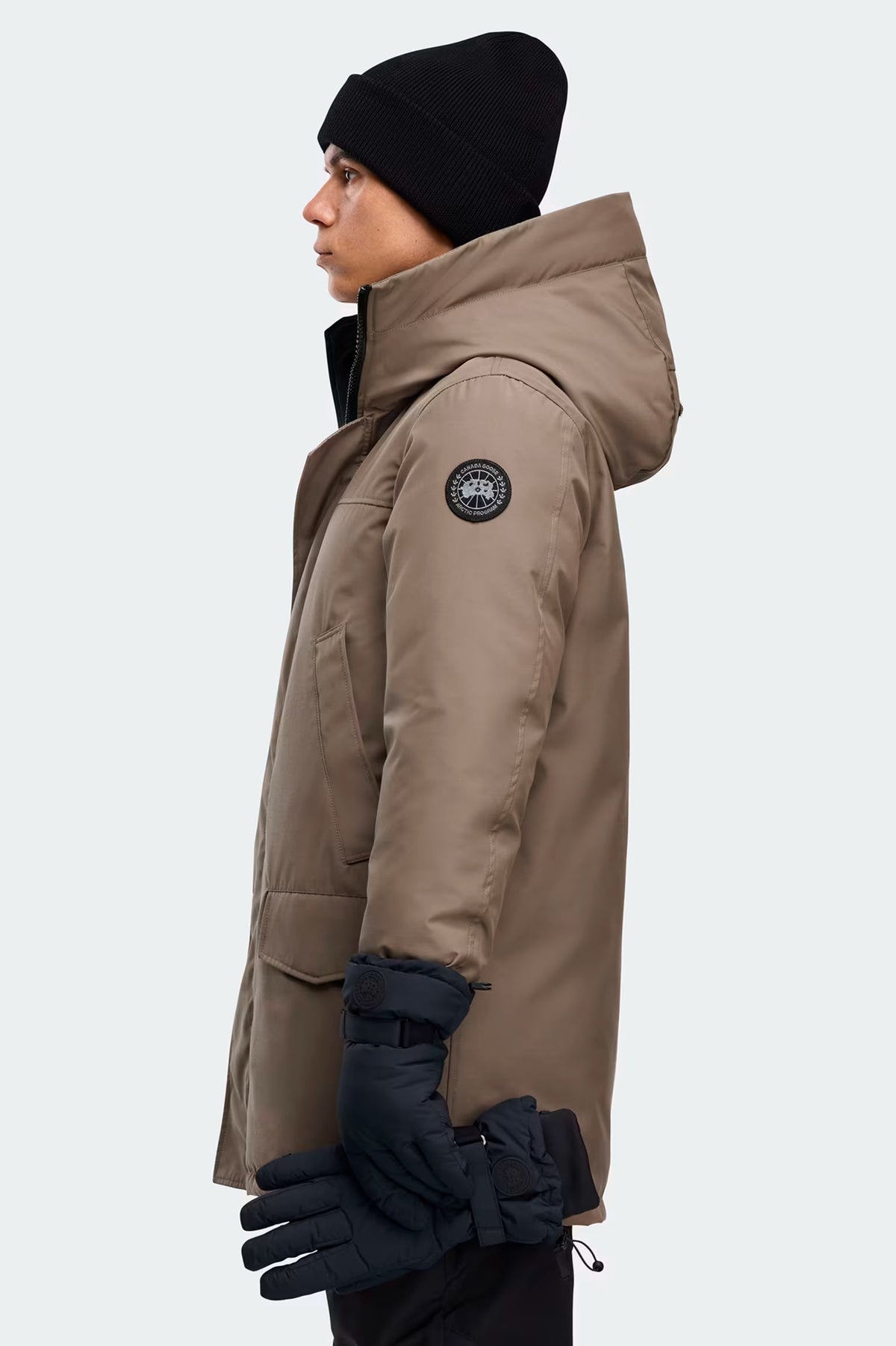 Canada Goose 男士Langford Heritage派克大衣黑标版