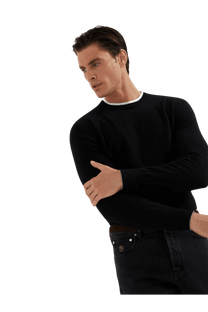 <tc>Brunello Cucinelli</tc> เสื้อสเวตเตอร์แคชเมียร์สำหรับผู้ชาย