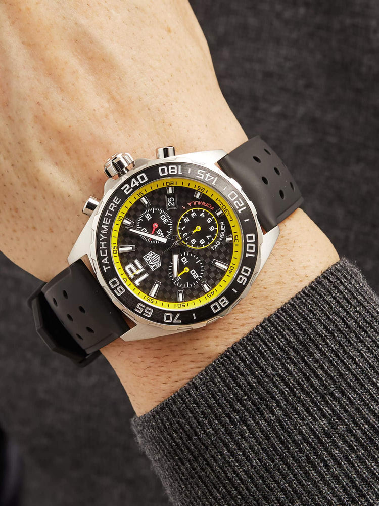 TAG Heuer Formula 1 Chronograph Quartz Black Dial Rubber Strap 43mm Men's Watch