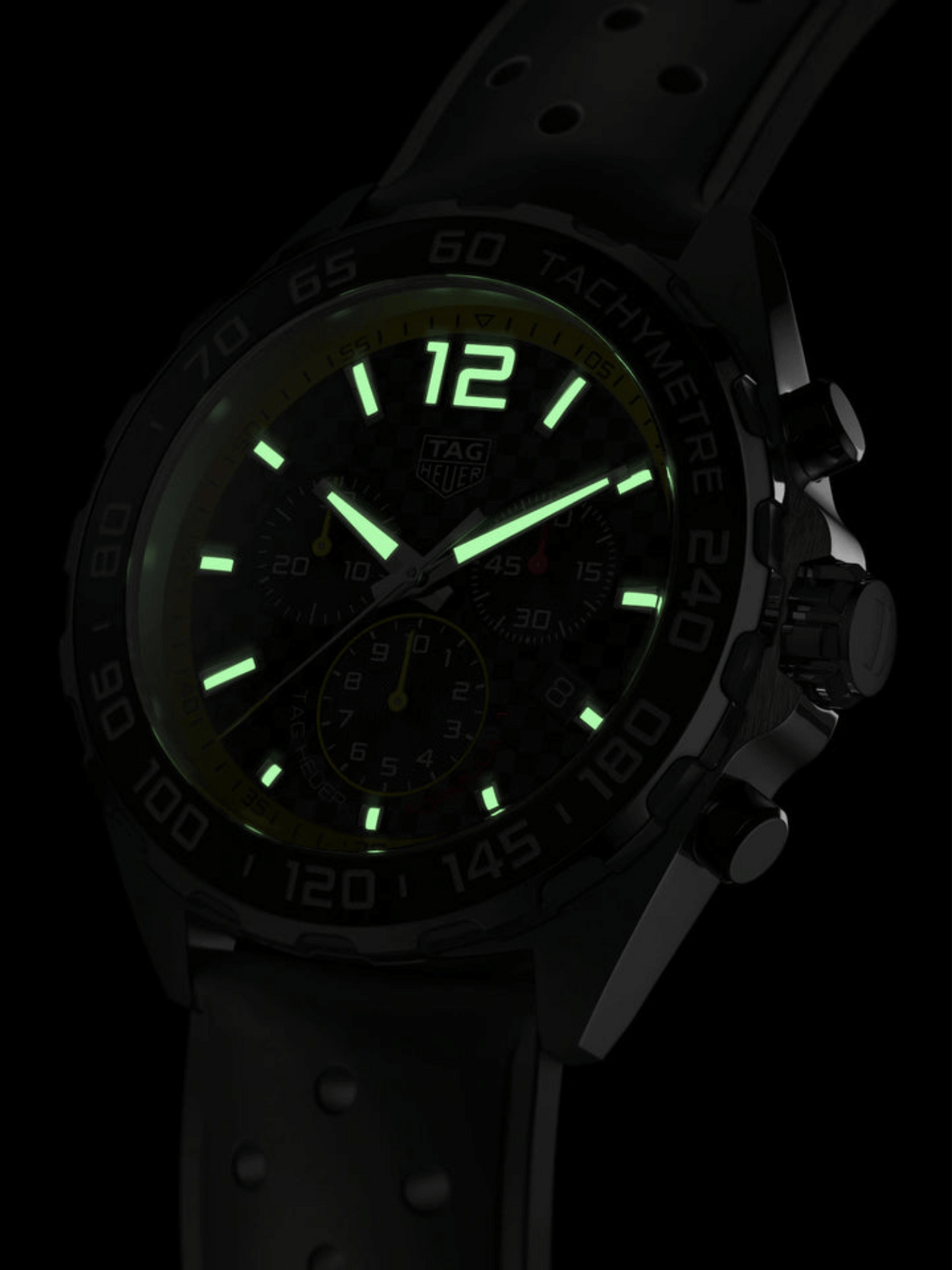 TAG Heuer Formula 1 Chronograph Quartz Black Dial Rubber Strap 43mm Men's Watch