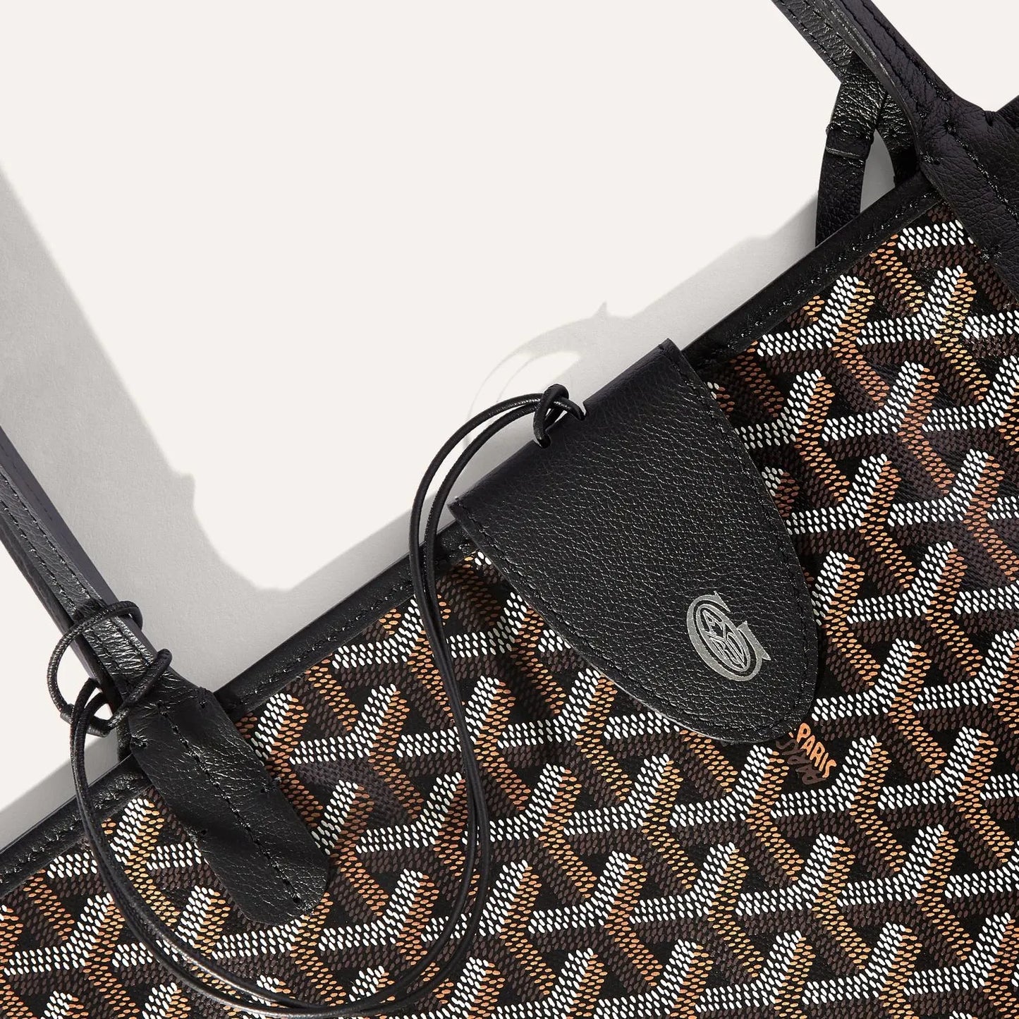 <tc>Goyard</tc> Croc Universel