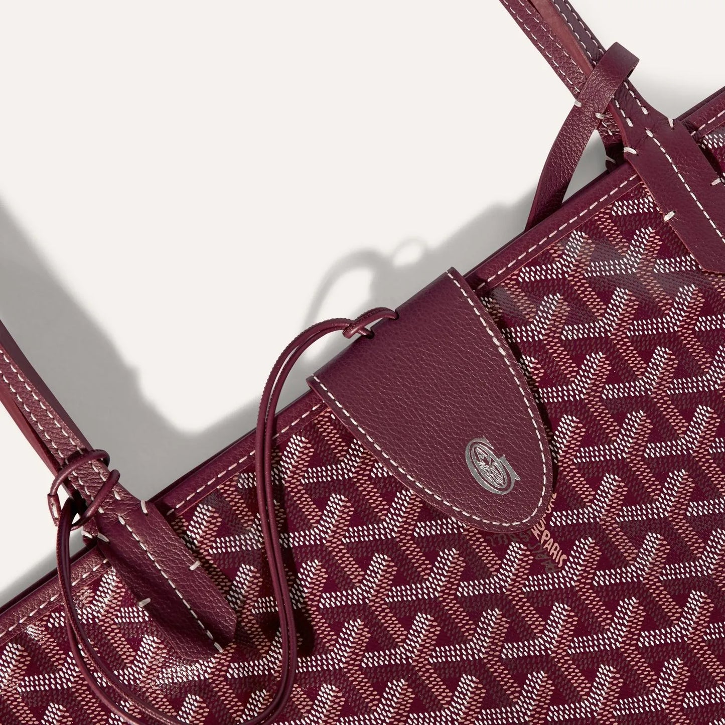 <tc>Goyard</tc> Croc Universel