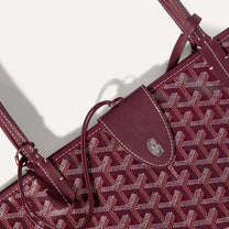 <tc>Goyard</tc> Croc Universel