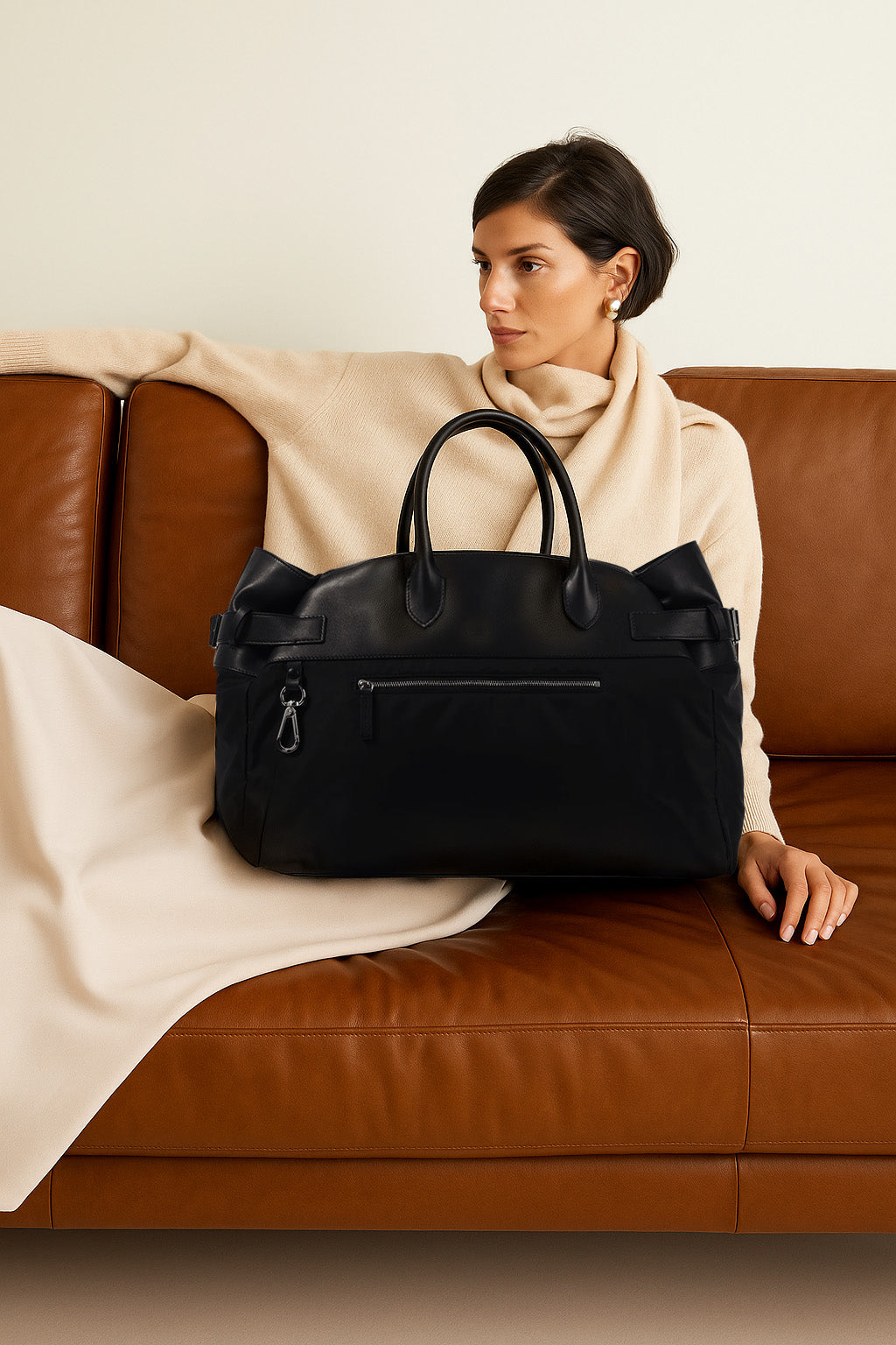 <tc>The Row</tc> Margaux 17 内外扣皮革帆布托特包