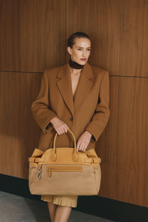 <tc>The Row</tc> Margaux 17 内外扣皮革帆布托特包