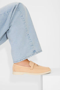 <tc>Loro Piana</tc> 女士夏季 Charms Walk 乐福鞋（绒面革）