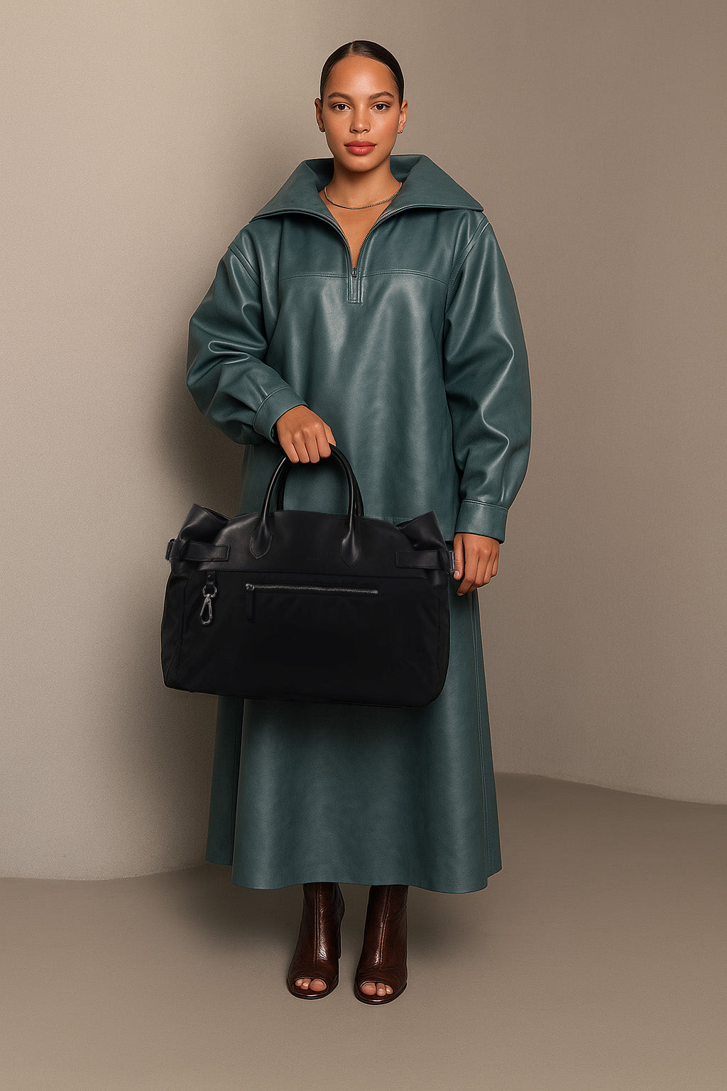 <tc>The Row</tc> Margaux 17 内外扣皮革帆布托特包