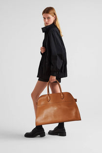 <tc>The Row</tc> Margaux 17 柔软皮革包