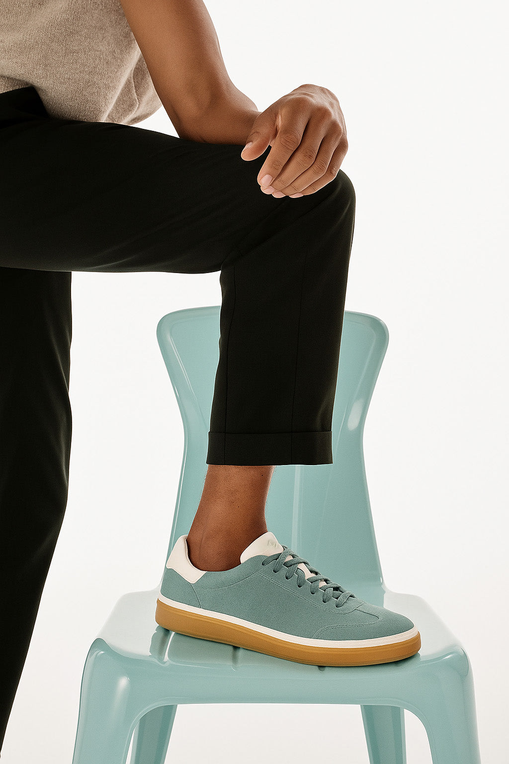 <tc>Loro Piana</tc> 男士 Tennis Walk 运动鞋（绒面小牛皮）