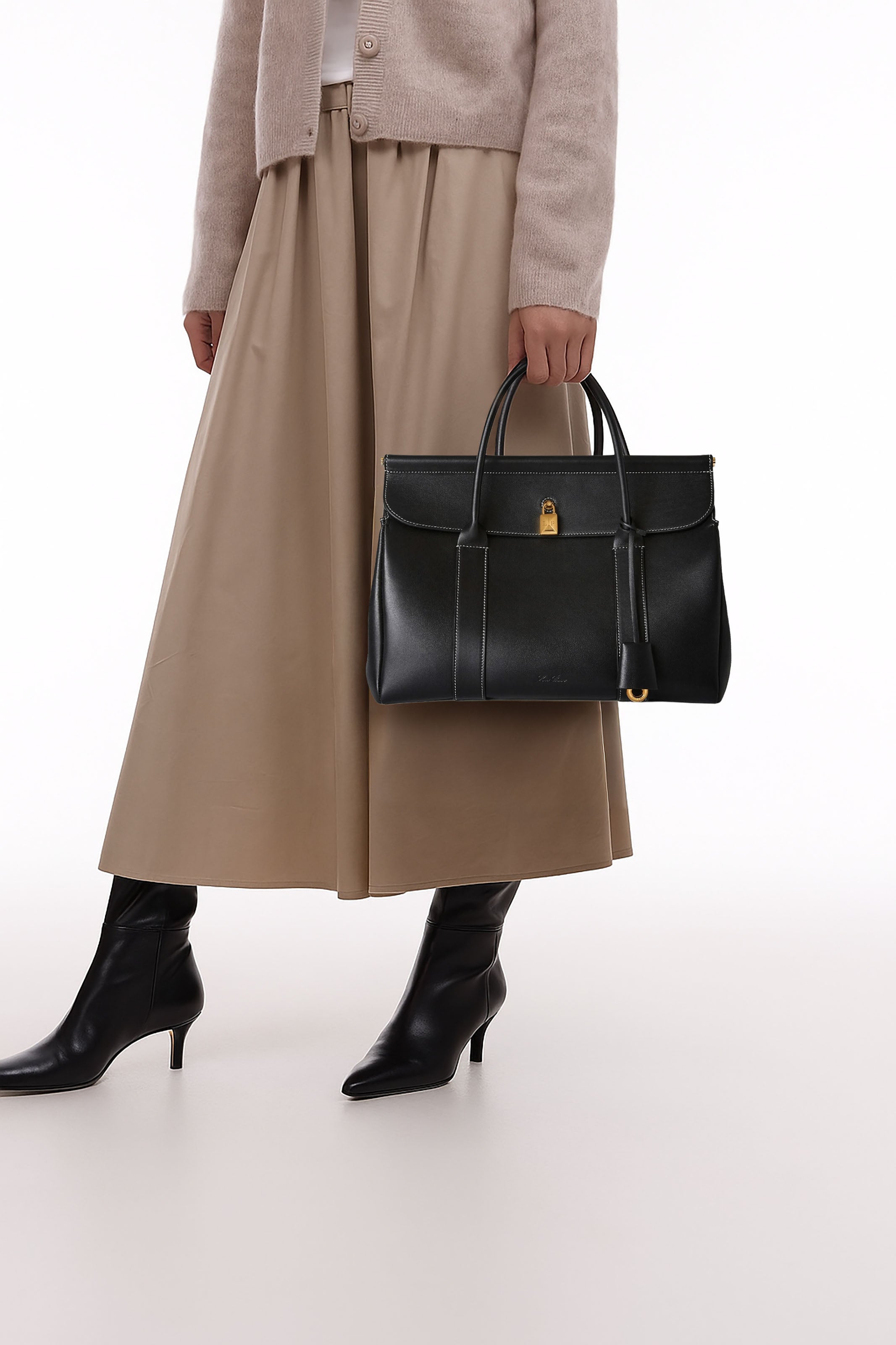 Loro Piana Women's Loom bag L32 (Smooth Calfskin) – Kinship JP