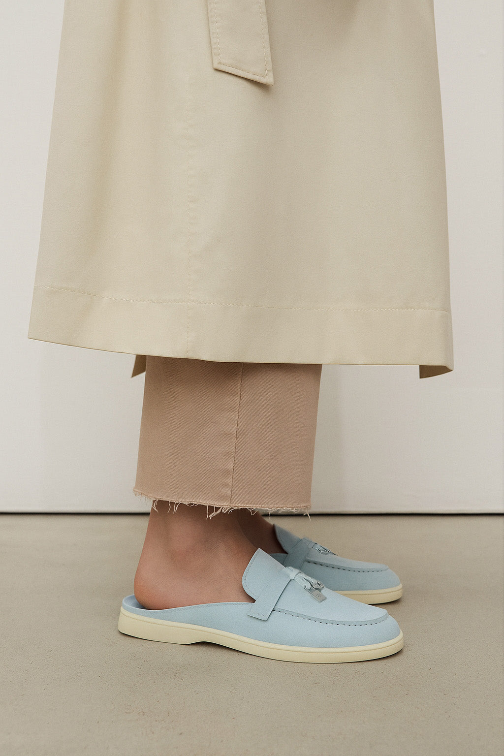 <tc>Loro Piana</tc> حذاء بابوش تشارمز ووك للنساء