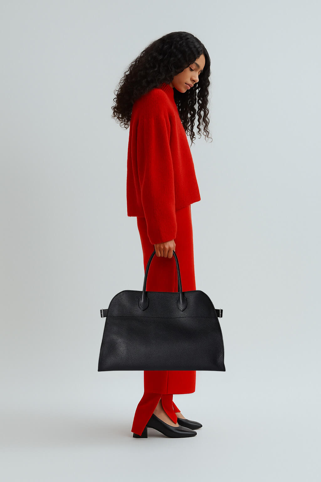 The Row Soft Margaux 15 Bag in Leather – Kinship JP