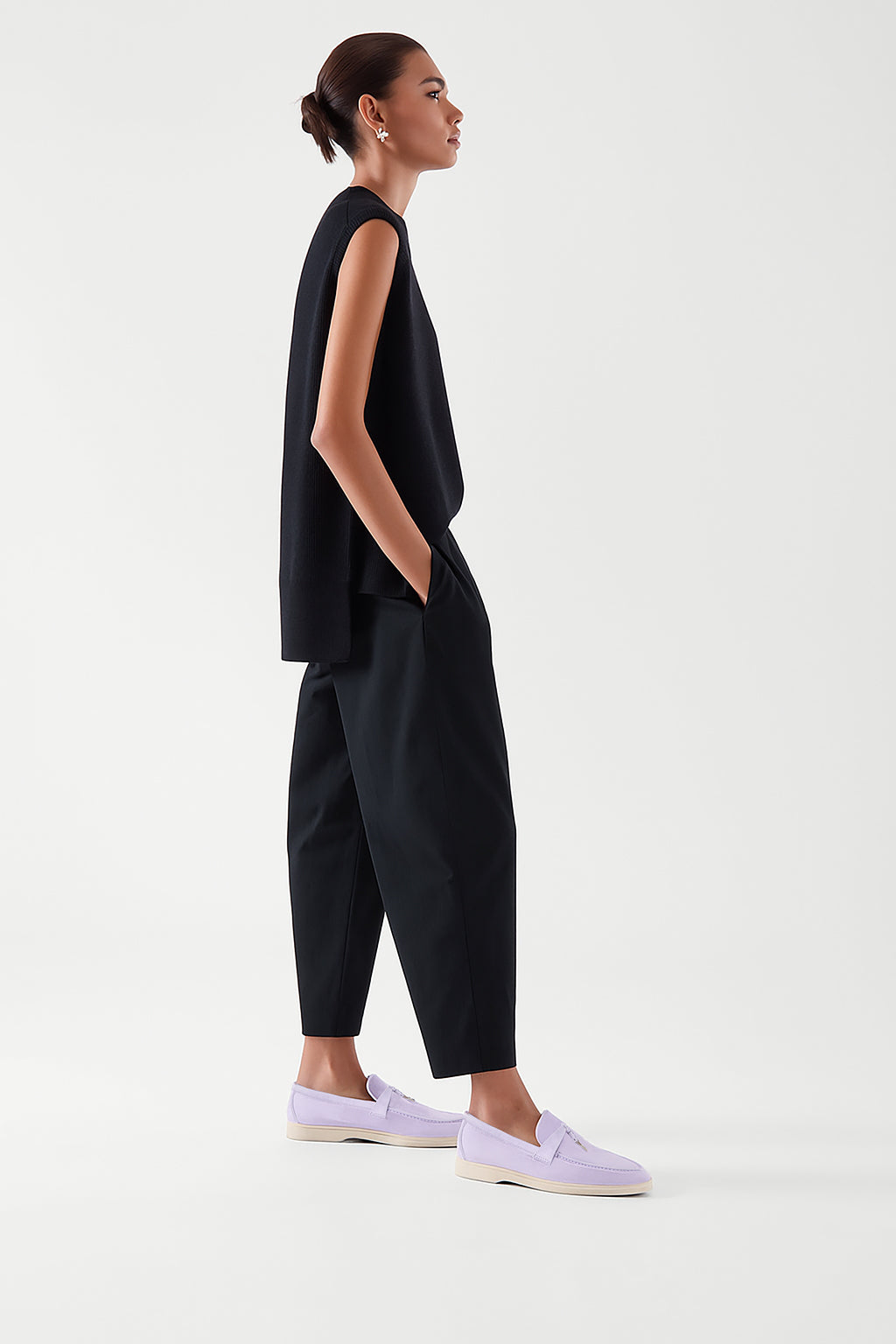 <tc>Loro Piana</tc> 女士夏季 Charms Walk 乐福鞋（绒面革）