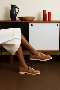 <tc>Loro Piana</tc> 女士夏季 Charms Walk 乐福鞋（绒面革）