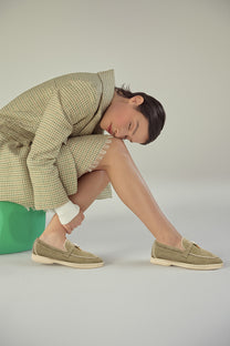 <tc>Loro Piana</tc> 女士夏季 Charms Walk 乐福鞋（绒面革）