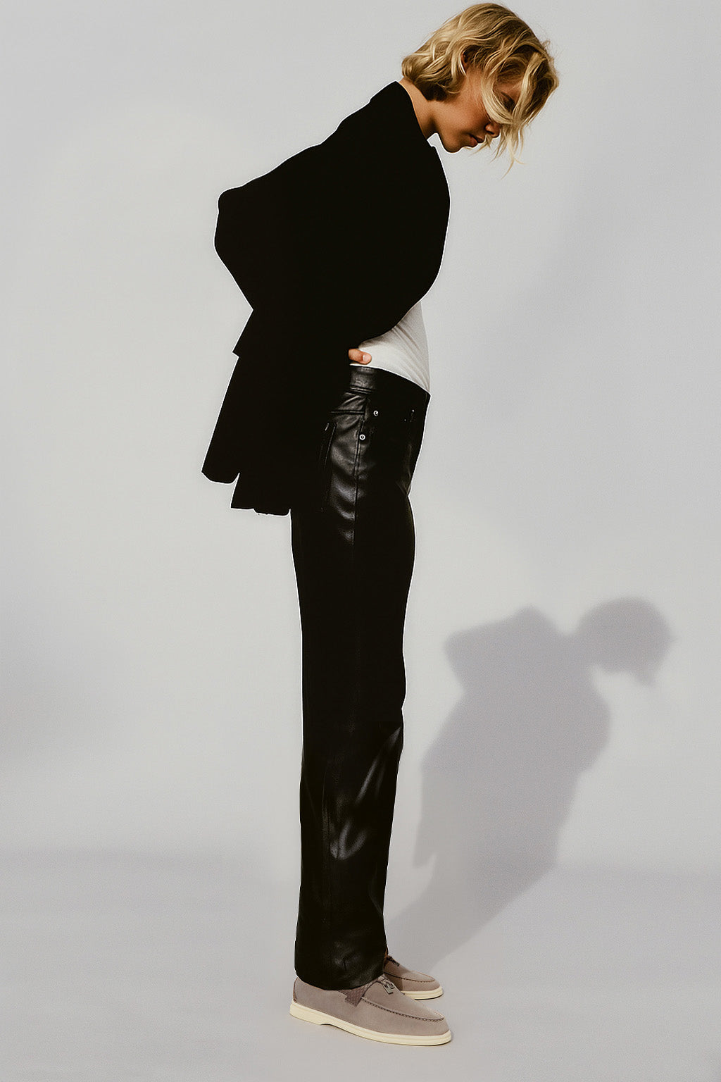 <tc>Loro Piana</tc> 女士夏季 Charms Walk 乐福鞋（绒面革）