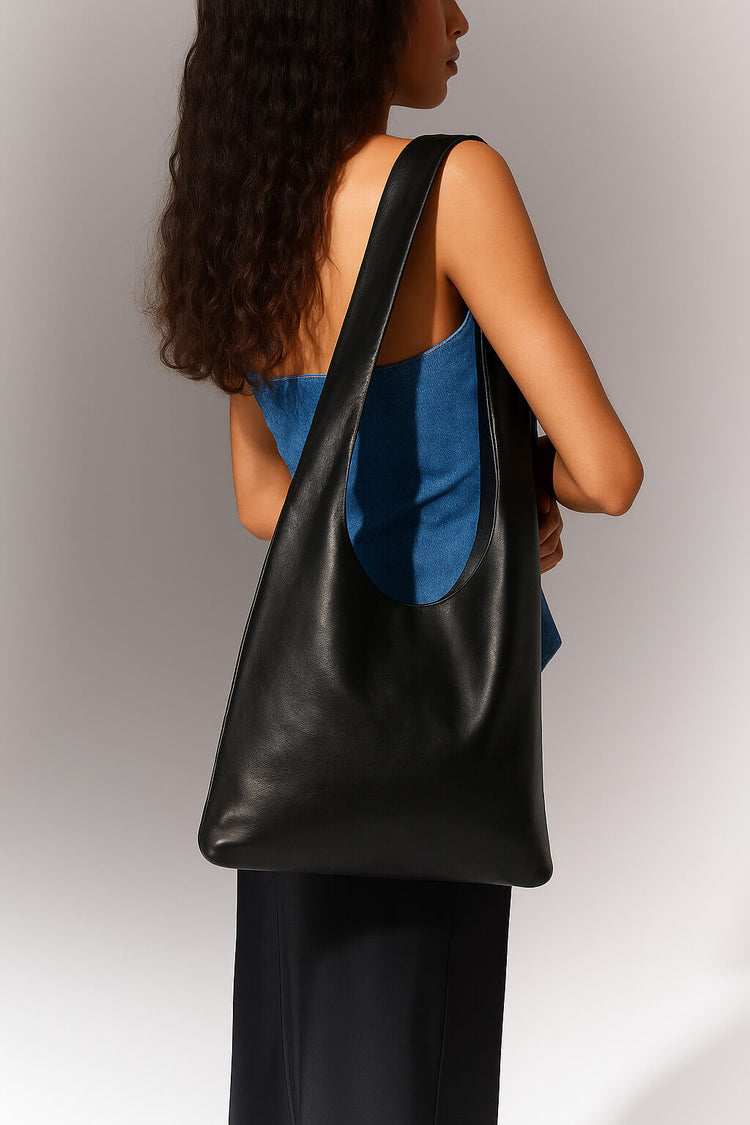 <tc>The Row</tc> Bolso de hombro de cuero Bindle Three