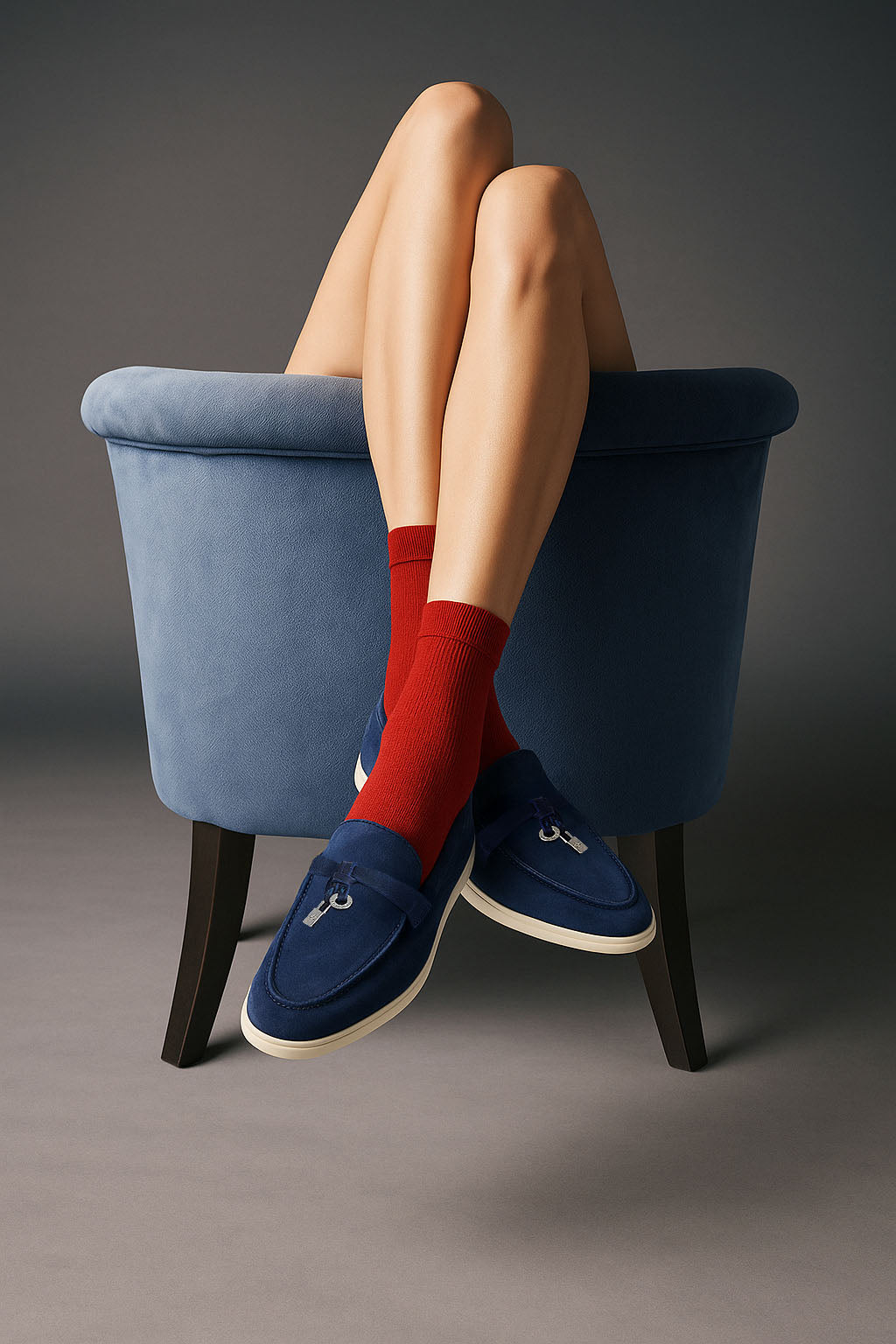 <tc>Loro Piana</tc> 女士夏季 Charms Walk 乐福鞋（绒面革）