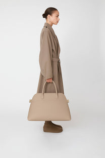 <tc>The Row</tc> Sac Margaux 17 souple en cuir