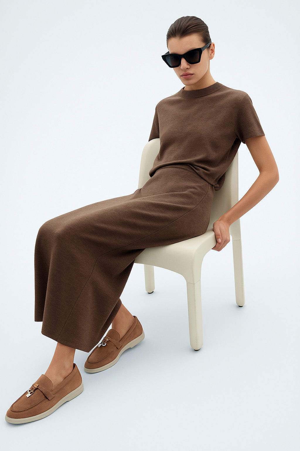 <tc>Loro Piana</tc> 女士夏季 Charms Walk 乐福鞋（绒面革）