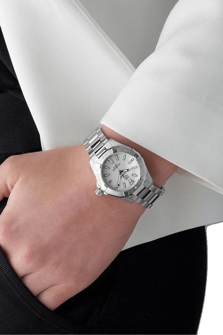 <tc>TAG Heuer</tc> Reloj de cuarzo Aquaracer 300M de 32 mm para mujer