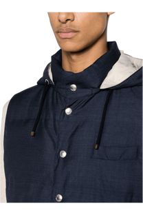 <tc>Brunello Cucinelli</tc> เสื้อแจ็คเก็ตขนเป็ดแขนกุดมีฮู้ดสำหรับผู้ชาย