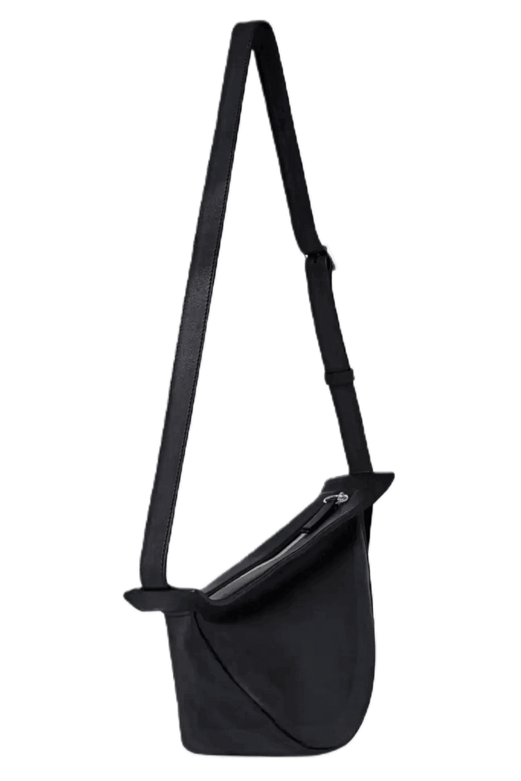 The Row Small Slouchy Banana Bag in Leather – Kinship JP The Row Small Slouchy Banana Bag in Leather – Kinship JP