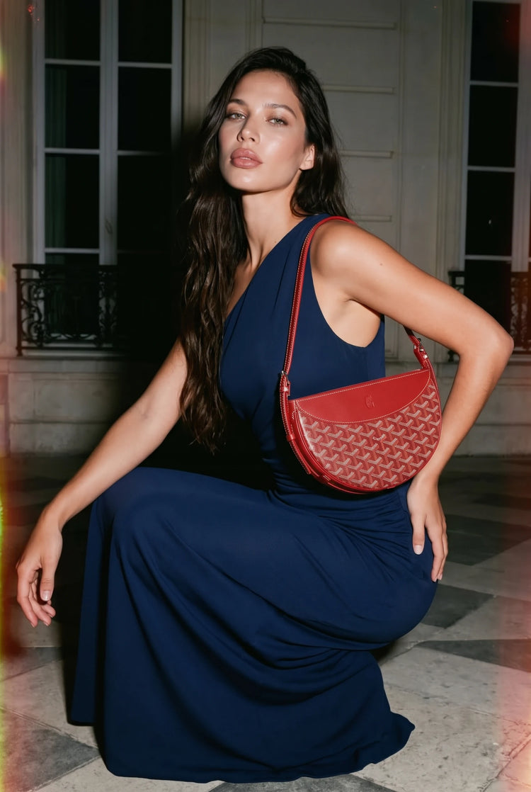 Goyard Hirondelle bag - Red - Model photo