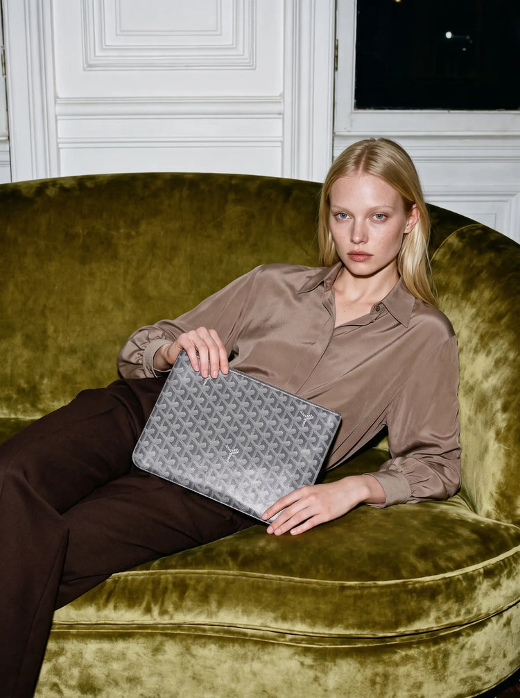 Goyard Senat MM Pouch - Grey - Model photo