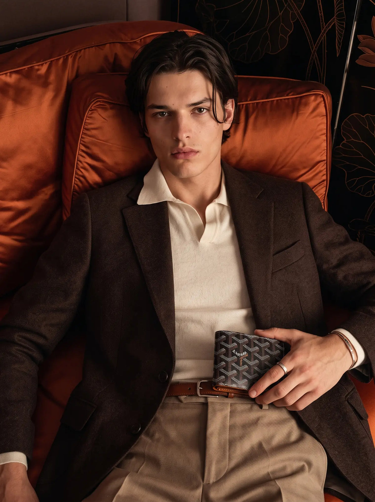 Goyard Victoire Wallet - Black & Tan - Model photo